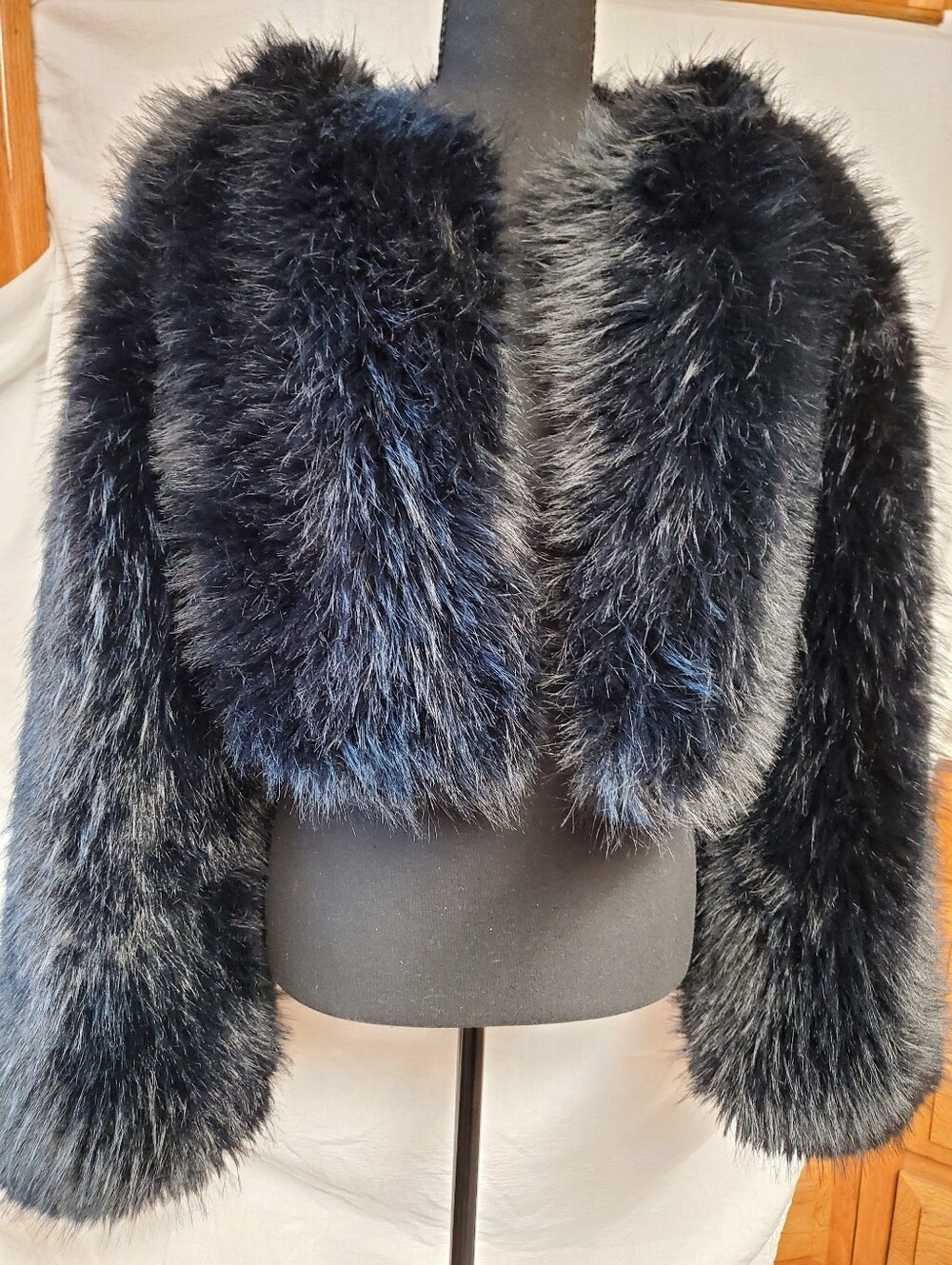 Fashion Nova NovaLuxe Faux Fur Cropped Jacket L Navy Black Frosted Tips Y2K Glam